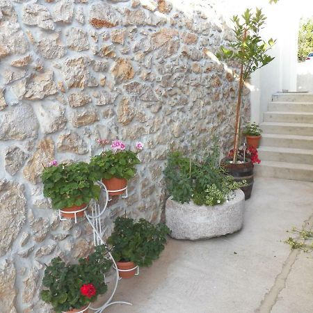 Apartman Bonaca Vrbnik Exteriér fotografie